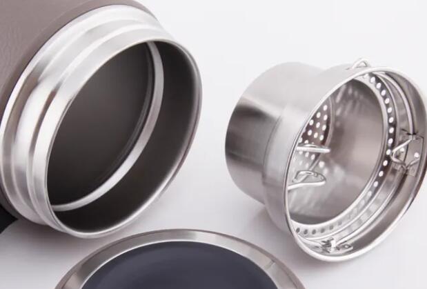 寒冬已到批發(fā)保溫杯生意火爆，保溫杯生產(chǎn)廠家業(yè)務(wù)繁忙