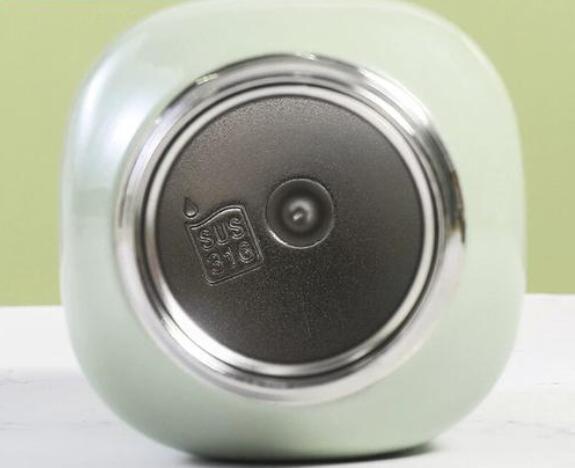 匠心之選：316醫(yī)用級(jí)方形不銹鋼保溫杯