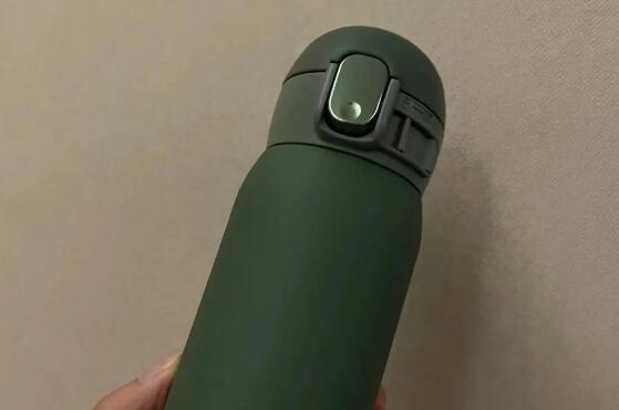 保溫杯應該加多少水合適呢